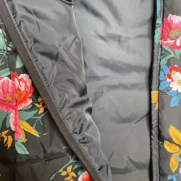 Loft Women's Blue & Pink Floral Print Sleeveless Puffer Vest Casual size Medium - Picture 5 of 9